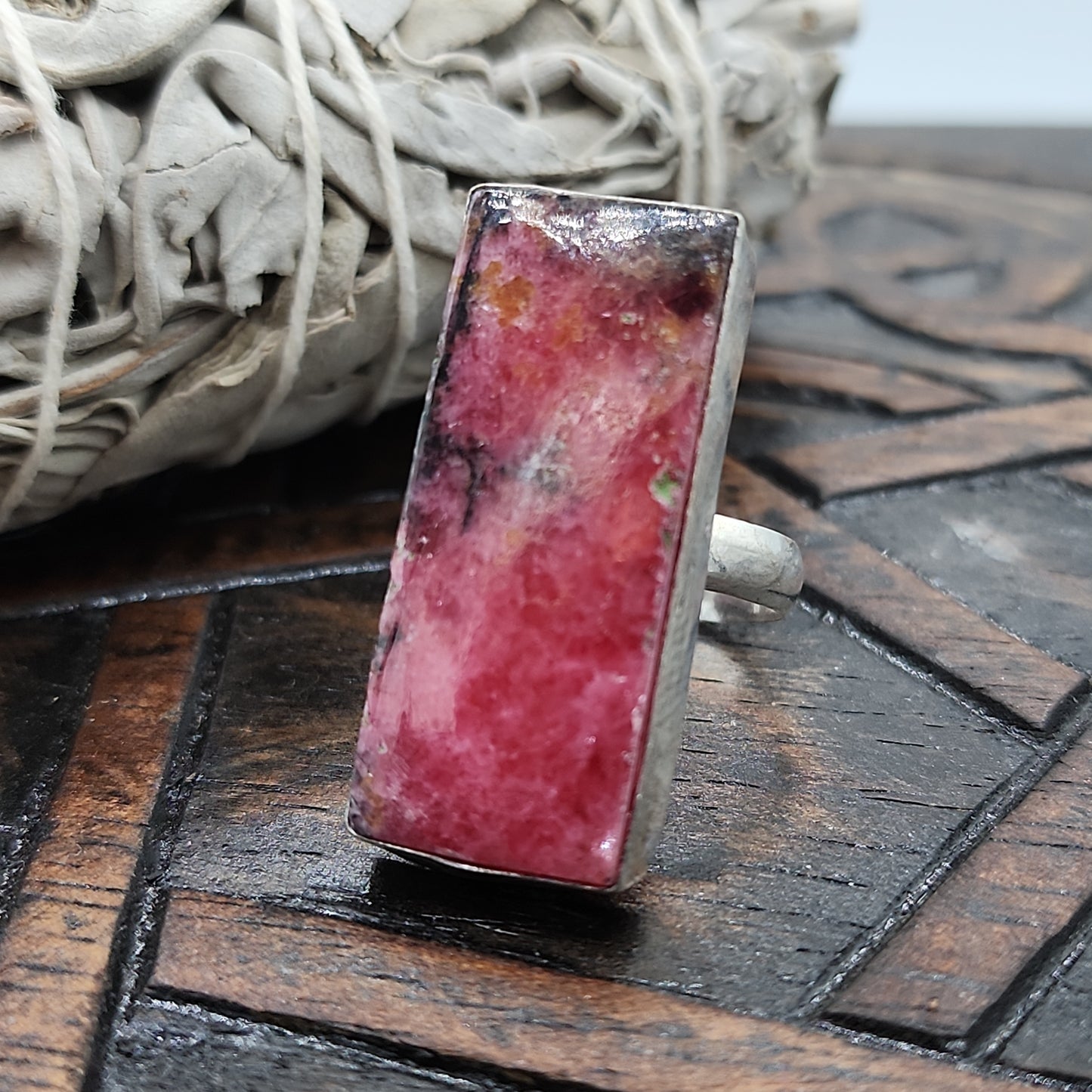 Rhodanite Ring