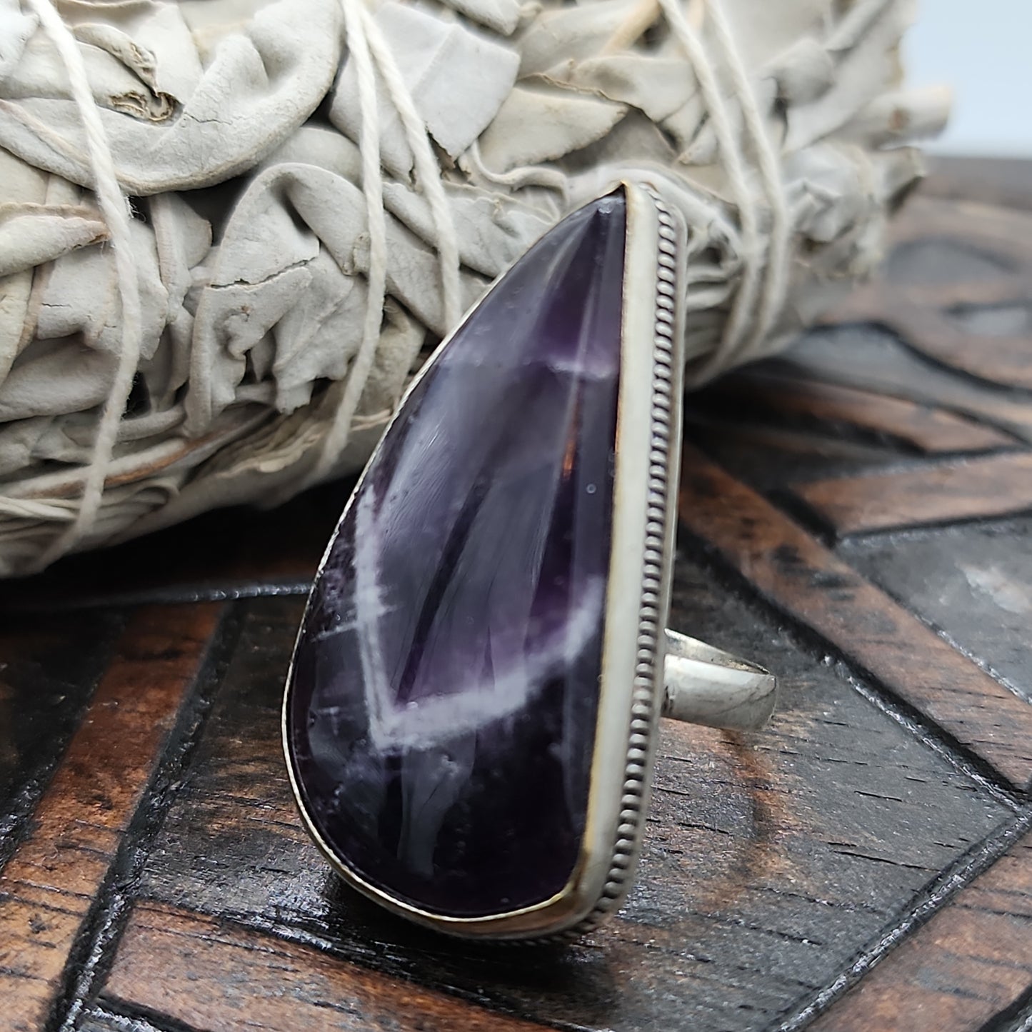 Amethyst (Dream, Chevron) Ring