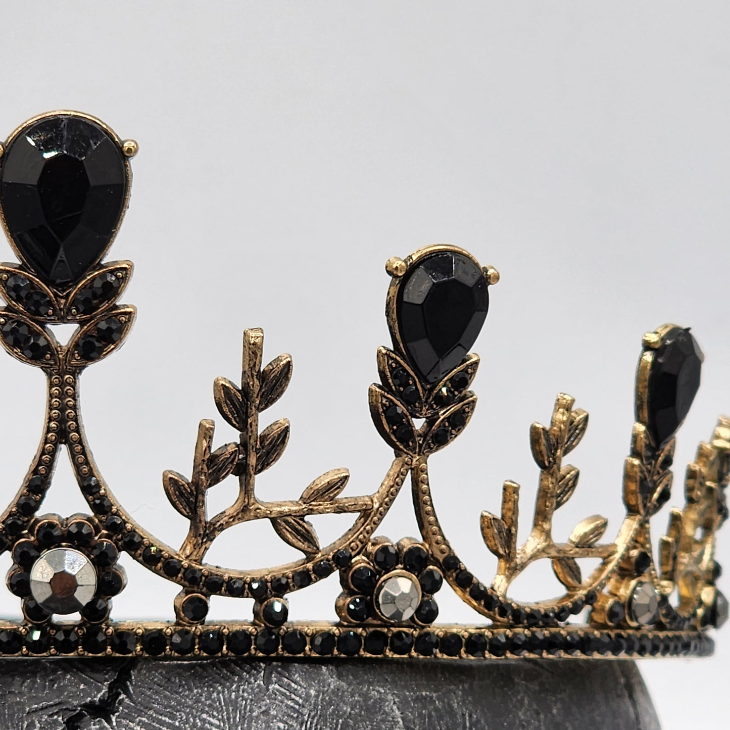 Tiara / Crown - Black and Gold